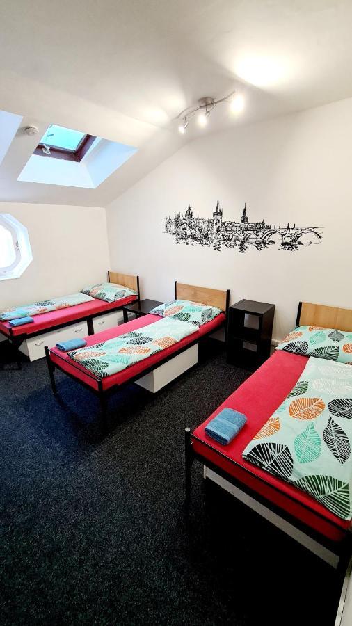Thai Sun Hostel Praga Zewnętrze zdjęcie