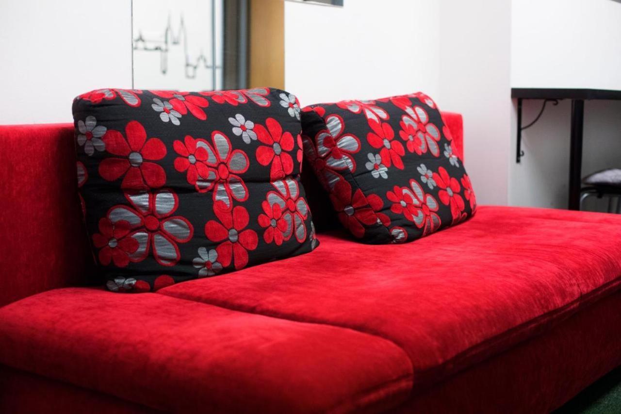 Thai Sun Hostel Praga Zewnętrze zdjęcie